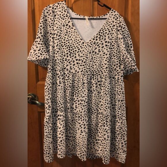 132. Beeson river Stylish Black and cream animal print loose fit dress large - Picture 1 of 1